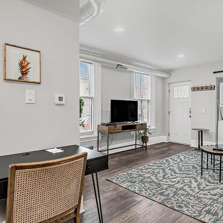 Fashionable 2Br In Downtown Location W Work Area Apartment Harrisburg Exterior foto